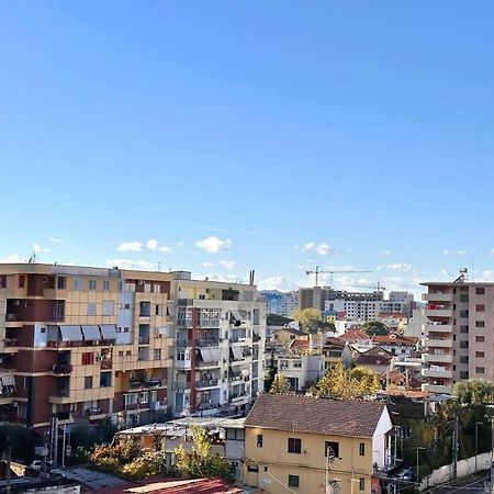 Ferienwohnung Family Living Tirana Exterior foto