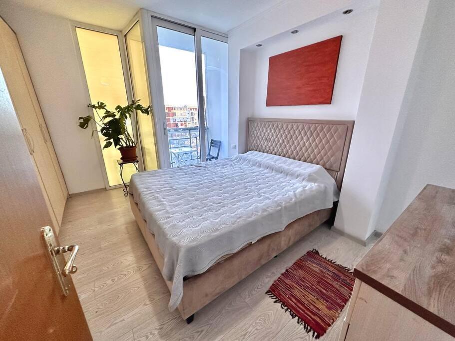 Ferienwohnung Family Living Tirana Exterior foto
