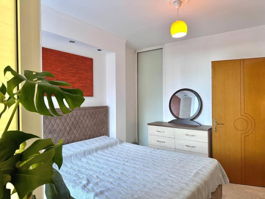 Ferienwohnung Family Living Tirana Exterior foto